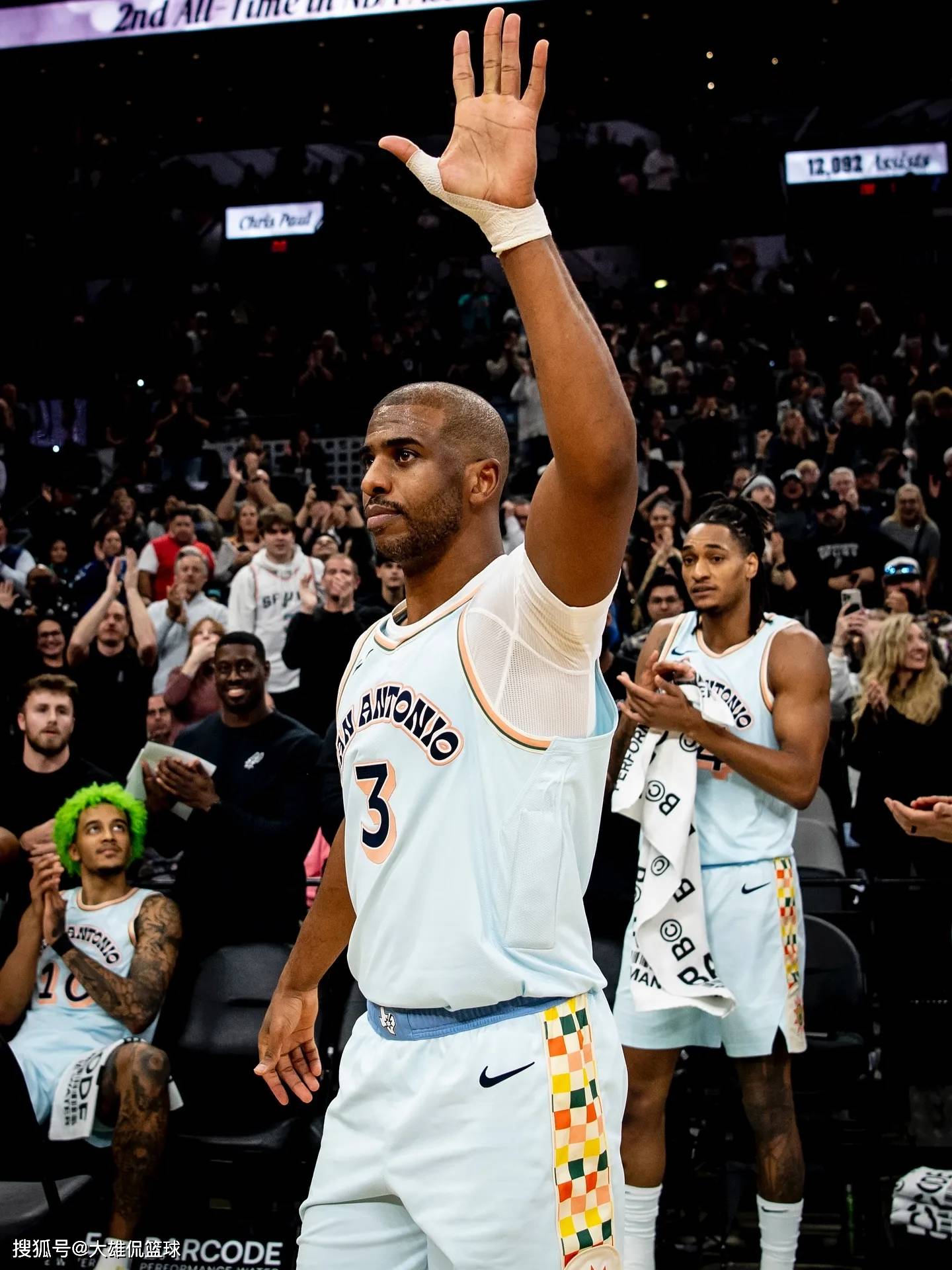 保罗重返洛杉矶，快船正式成为“NBA疗养院”