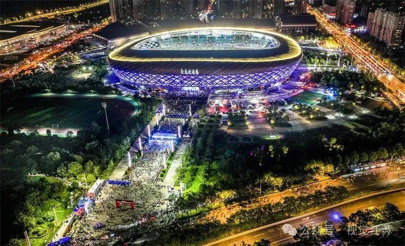 “苏超”e起拍｜人与城，燃情“苏超”