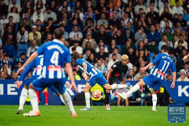 西甲｜巴塞罗那提前夺冠