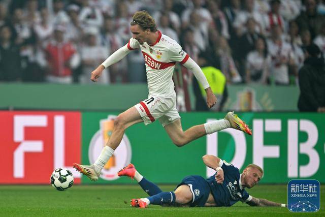足球 | 德国杯：斯图加特队夺冠