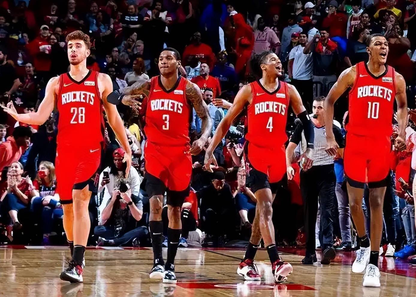 火箭亏了！火箭、绿军酝酿4换2交易，布朗+霍乐迪空降休斯顿