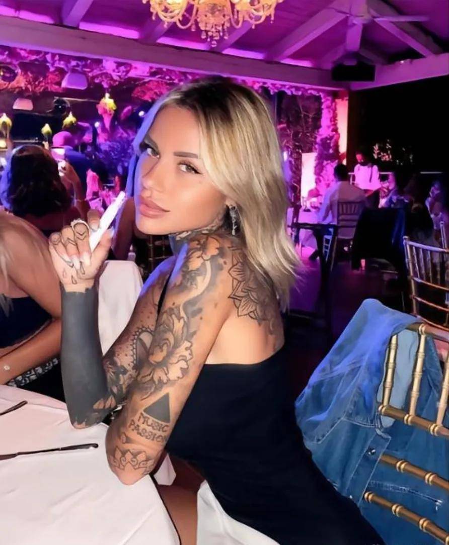 世界杯期间，谁是身材最火辣的球星太太？揭秘！