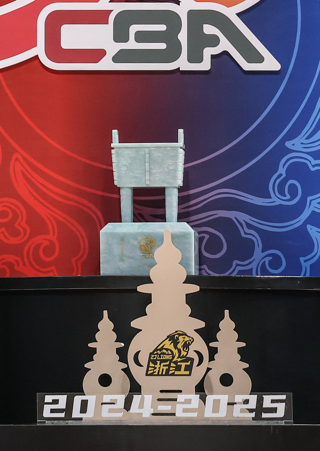 追光 | CBA多起重磅交易，传递什么信号？