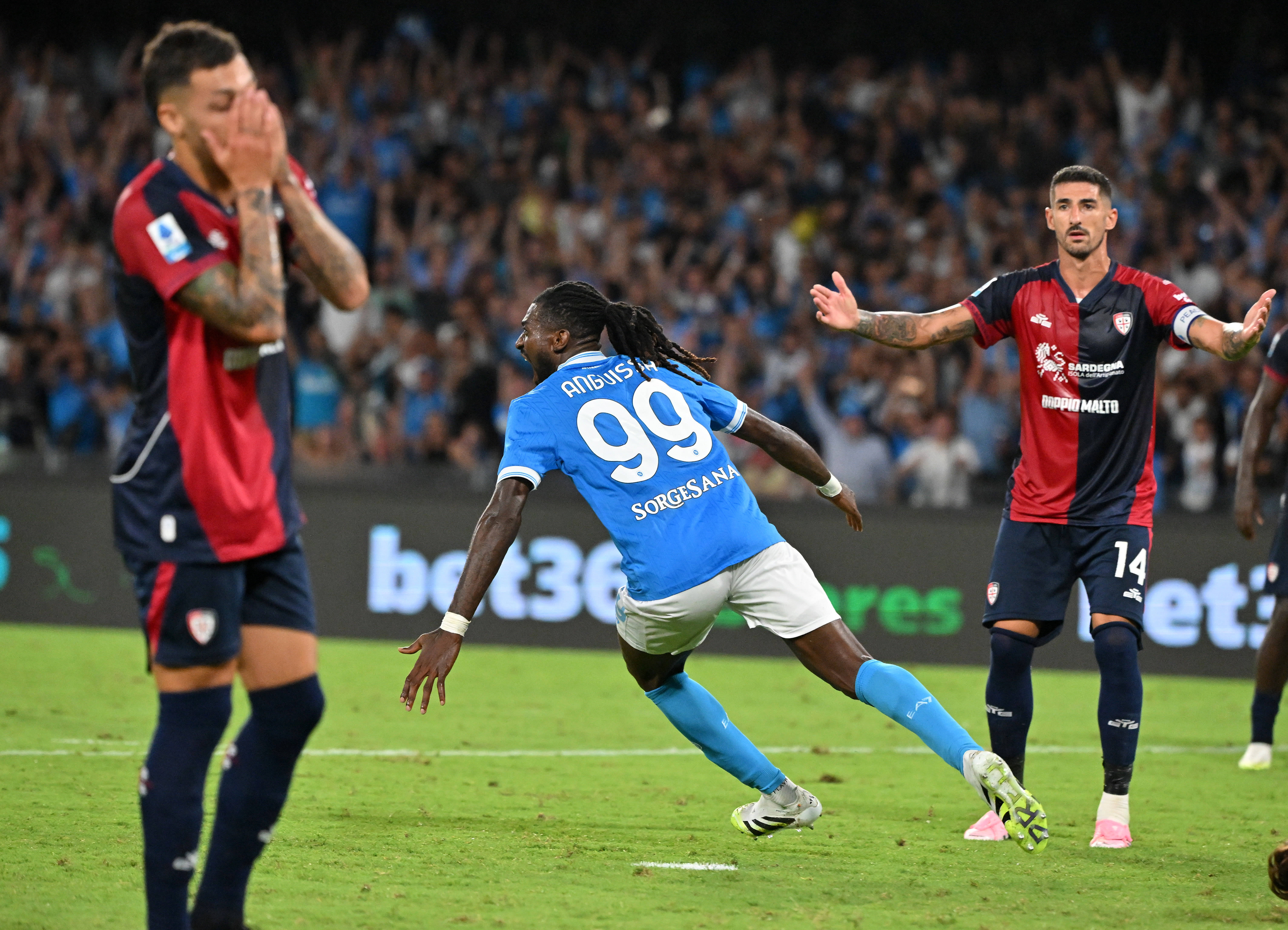 意甲综合 | 那不勒斯“绝杀”卡利亚里