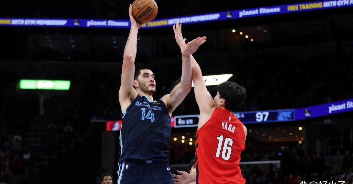 坏消息｜孟菲斯灰熊中锋扎克·埃迪将再次接受脚踝手术