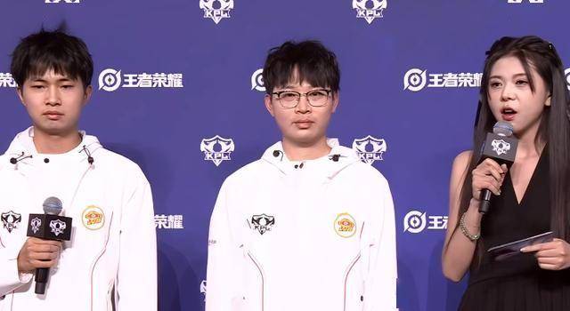 胜者组竞争激烈，KSG要是输了，AG就没了，在狼队身上拿2分太难